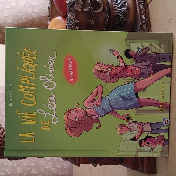 La vie Compliquée de Léa Olivier 3. Chantage - Picture 1 of 3